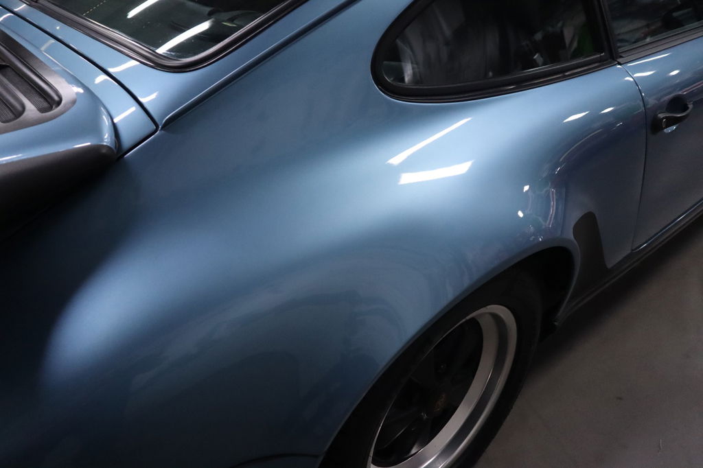 Porsche 911 Carrera 3.2 (US)