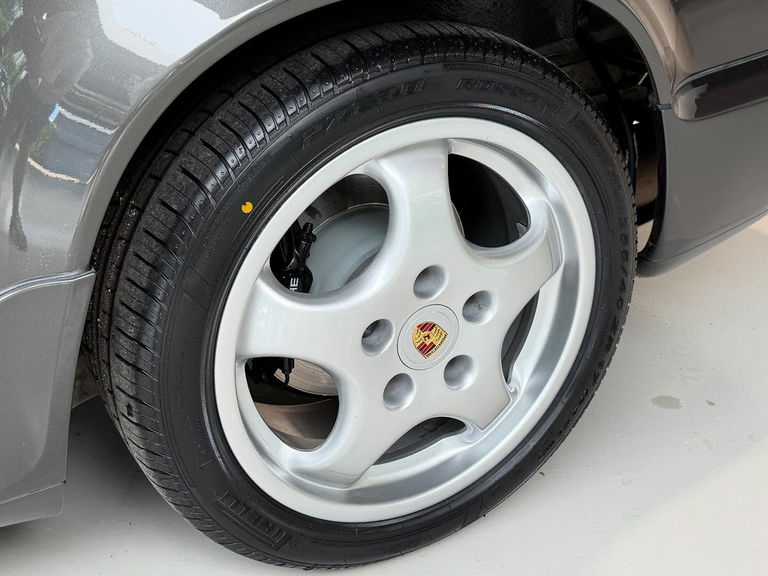 Porsche 964 Carrera 4