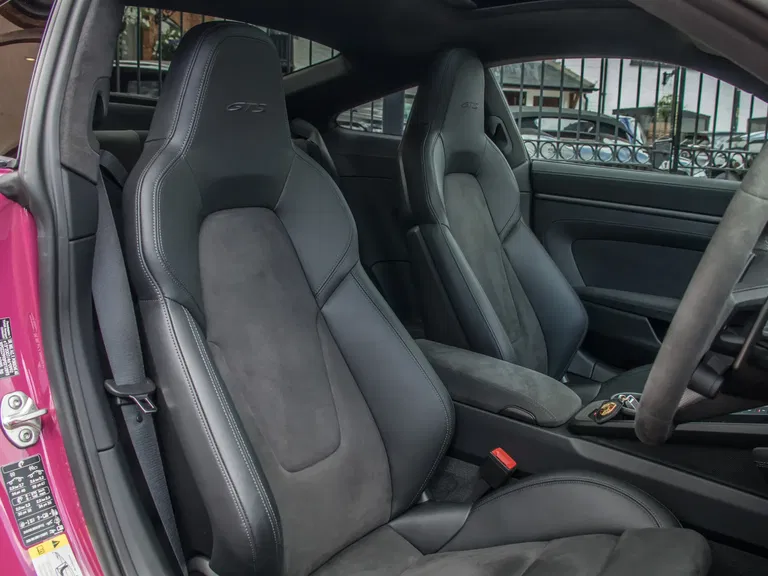 Porsche 992 Carrera GTS