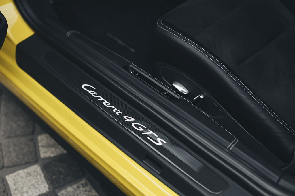 Porsche 991 Carrera 4 GTS