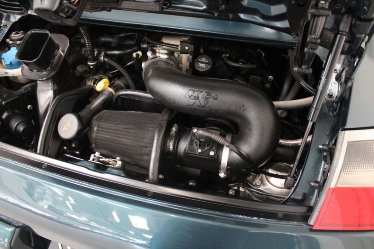 Porsche 996 Carrera 4