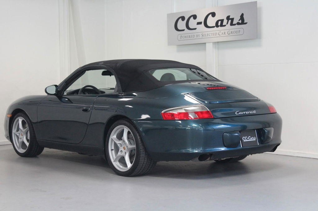 Porsche 996 Carrera 4