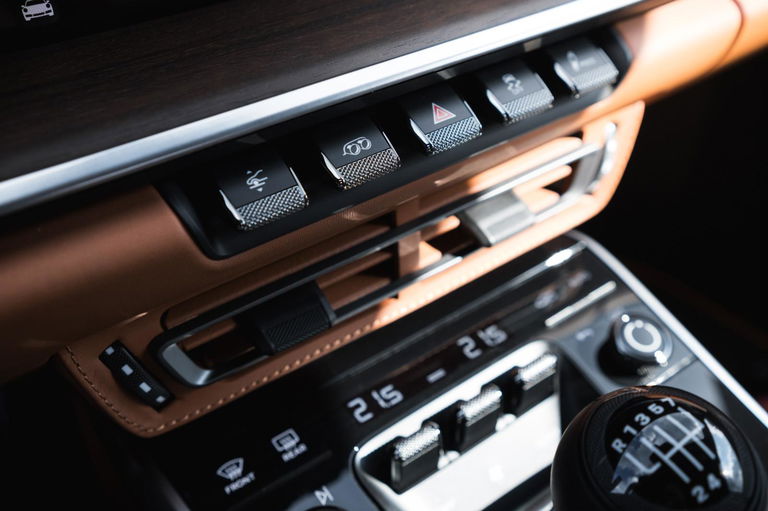 Porsche 992 Sport Classic