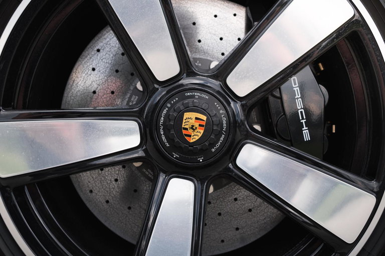 Porsche 992 Sport Classic