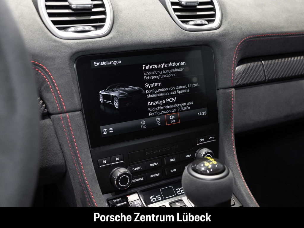 Porsche 718 Spyder RS