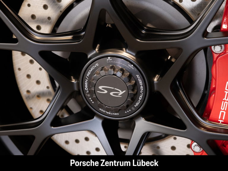 Porsche 718 Spyder RS