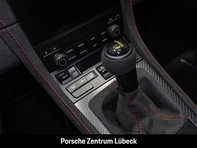 Porsche 718 Spyder RS