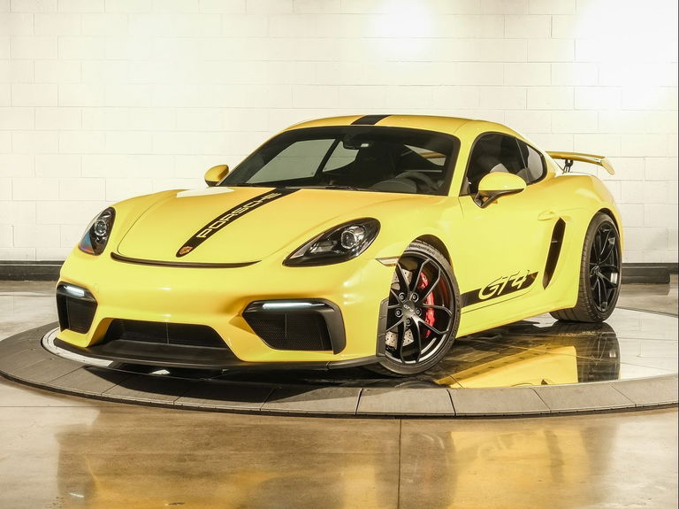 Porsche 718 Cayman GT4