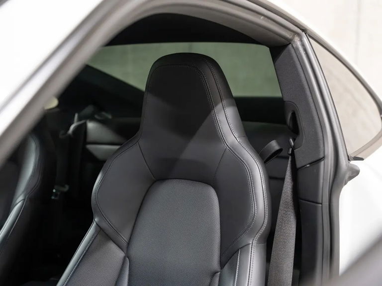 Porsche 992 Carrera GTS