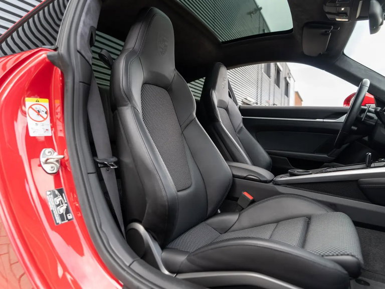 Porsche 992 Carrera S