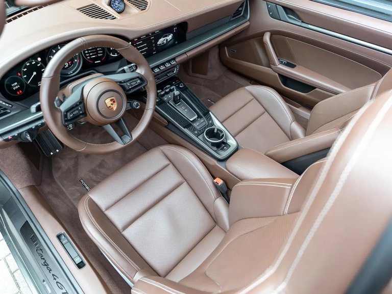 Porsche 992 Targa 4 GTS