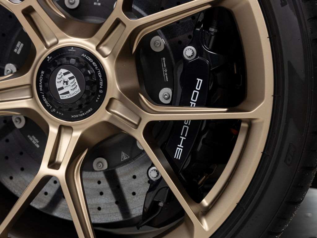 Porsche 992 GT3 Touring