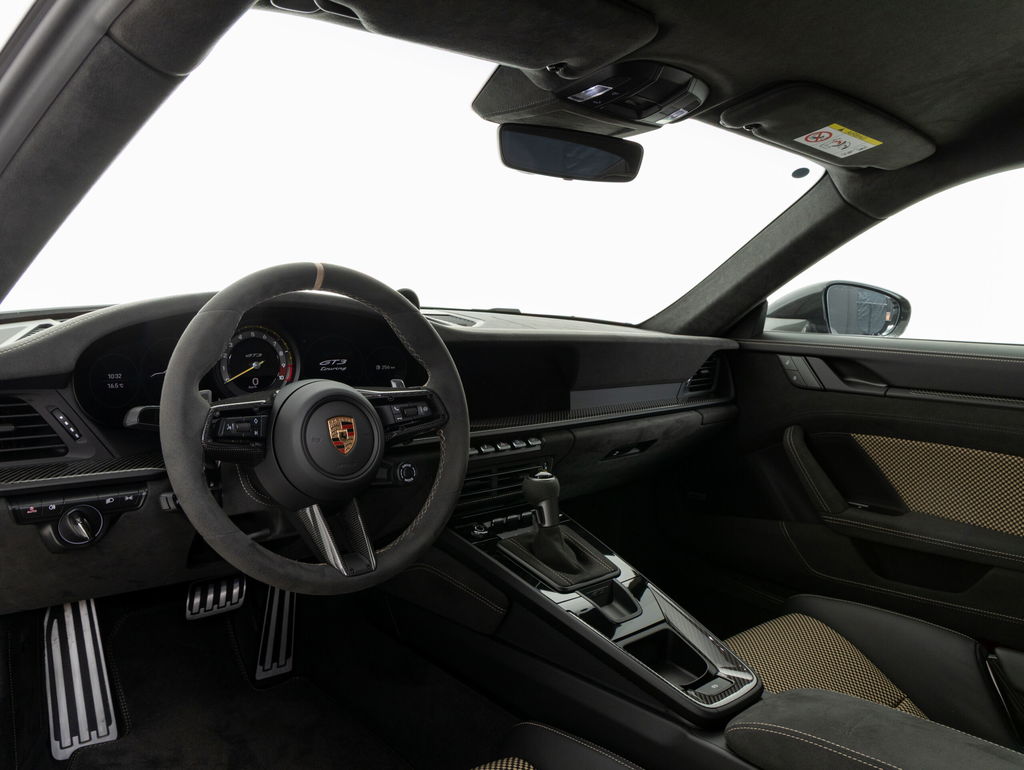 Porsche 992 GT3 Touring