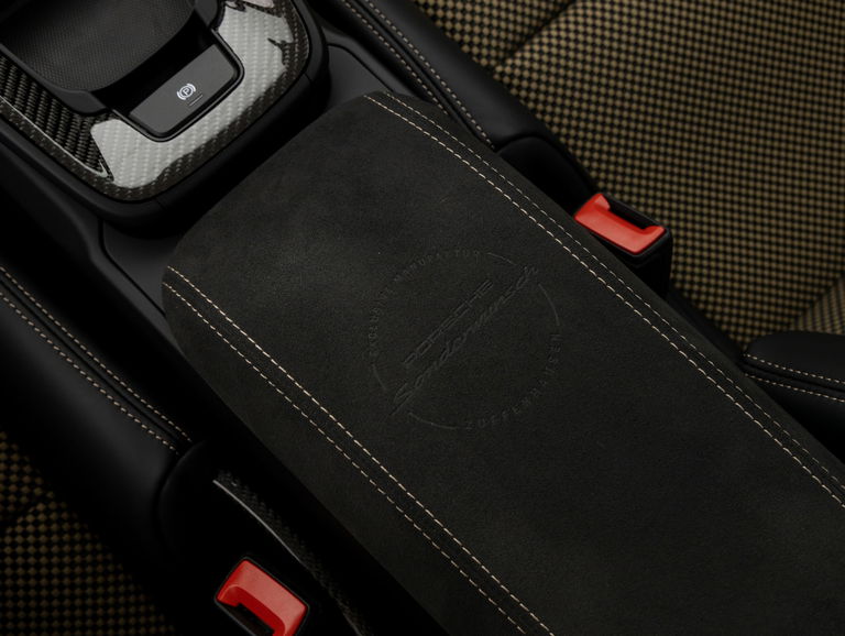 Porsche 992 GT3 Touring