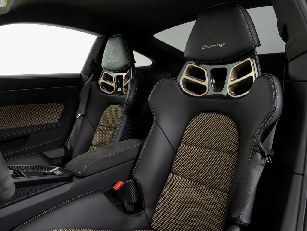 Porsche 992 GT3 Touring