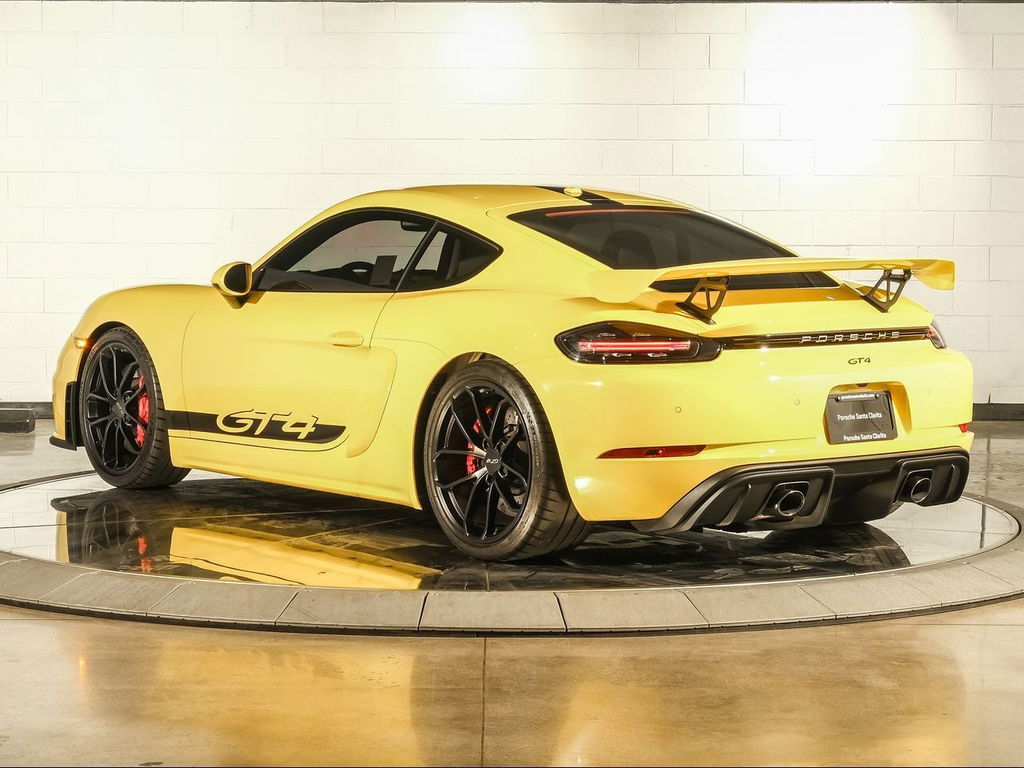 Porsche 718 Cayman GT4