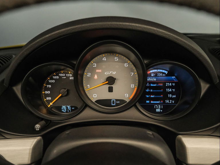 Porsche 718 Cayman GT4