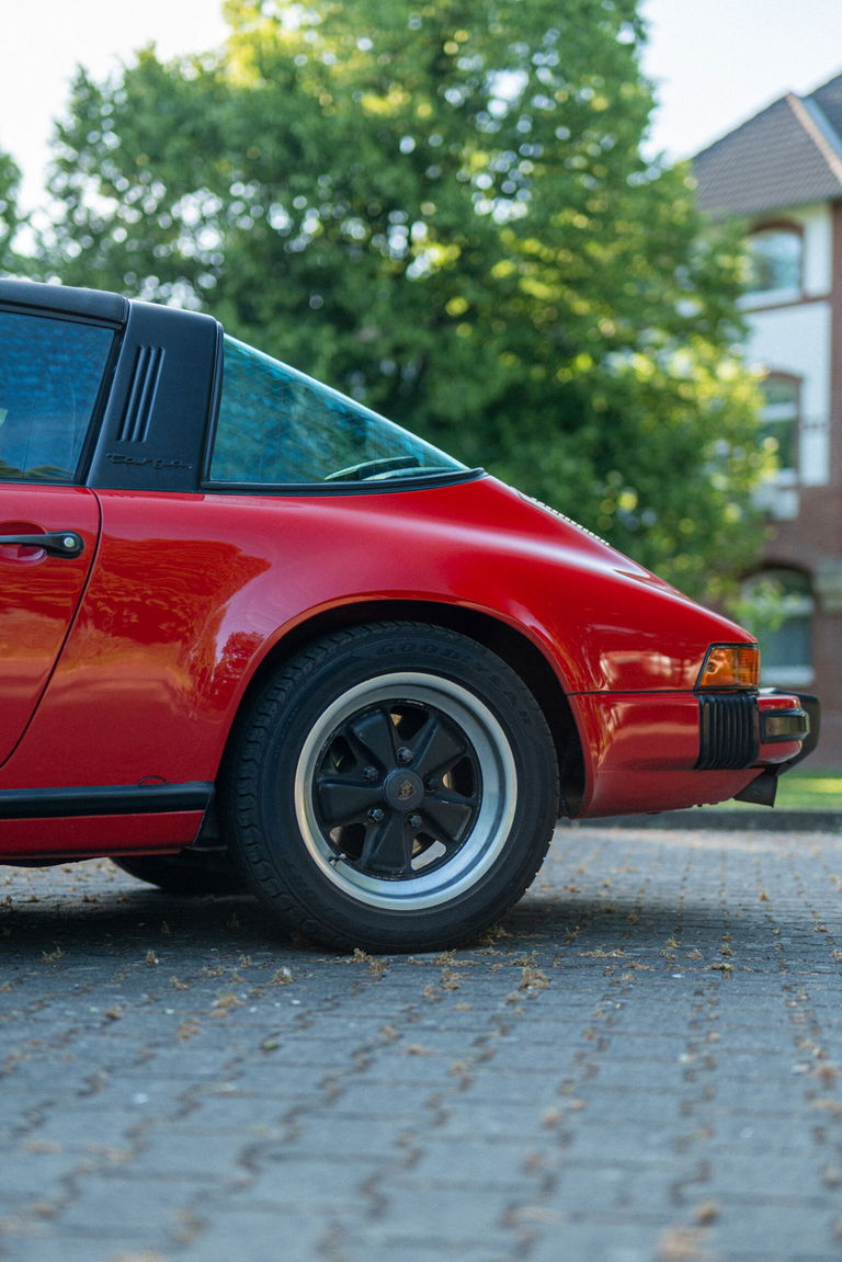 Porsche 911 Carrera 3.2