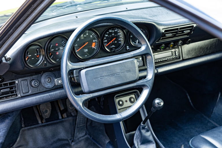 Porsche 911 Carrera 3.2