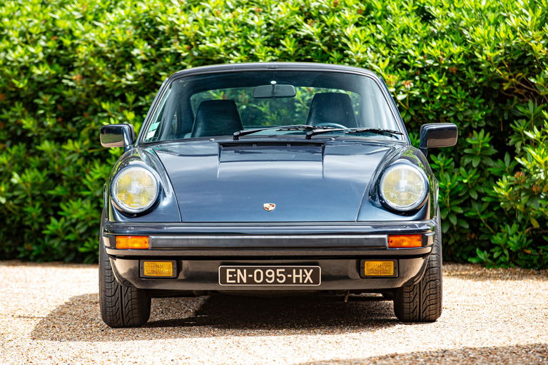 Porsche 911 Carrera 3.2