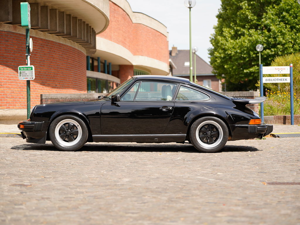 Porsche 911 Carrera 3.2 Clubsport