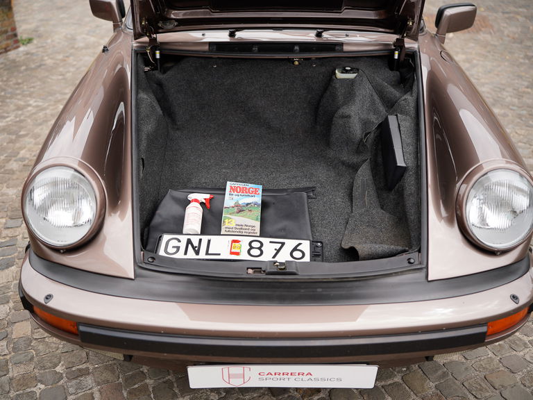 Porsche 911 Carrera 3.2