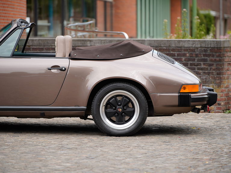 Porsche 911 Carrera 3.2