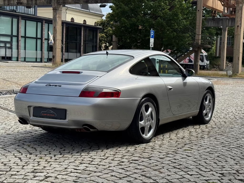 Porsche 996 Carrera