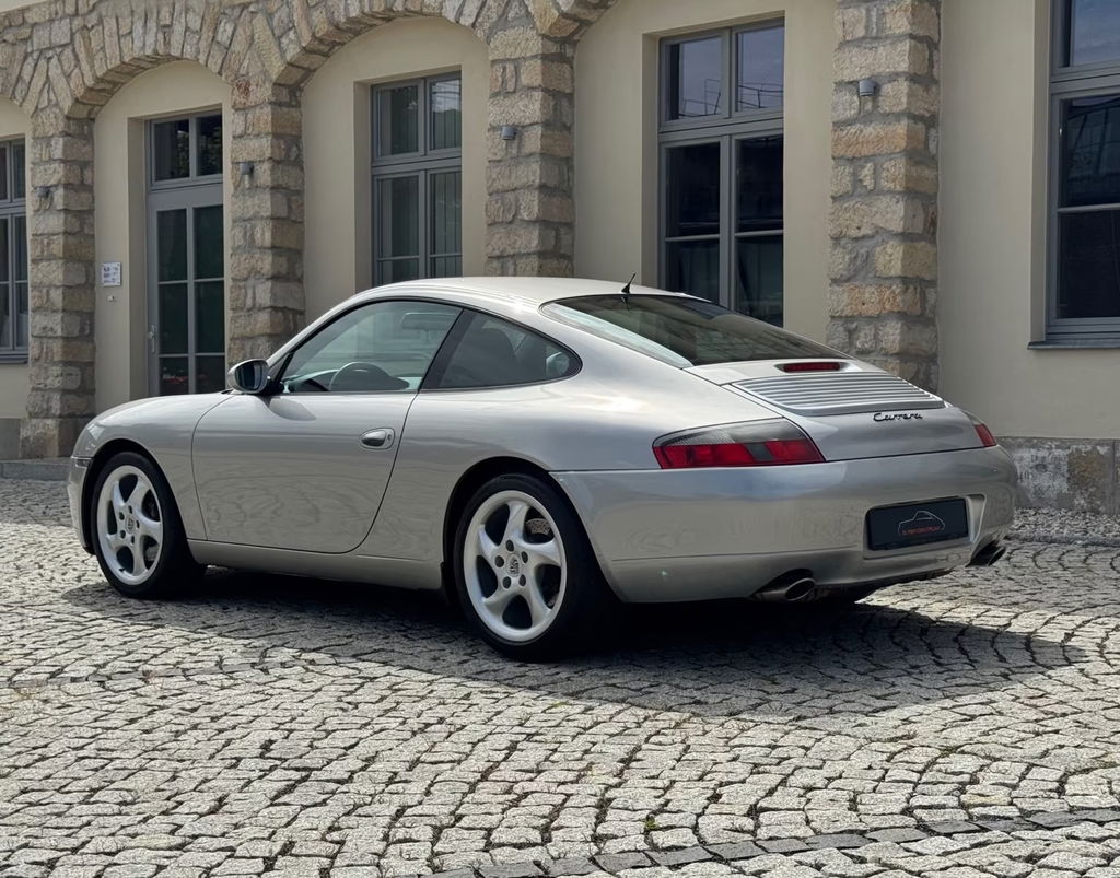 Porsche 996 Carrera