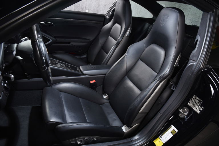 Porsche 991 Carrera 4 Black Edition