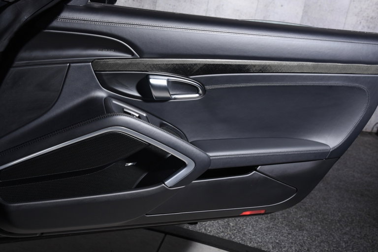 Porsche 991 Carrera 4 Black Edition