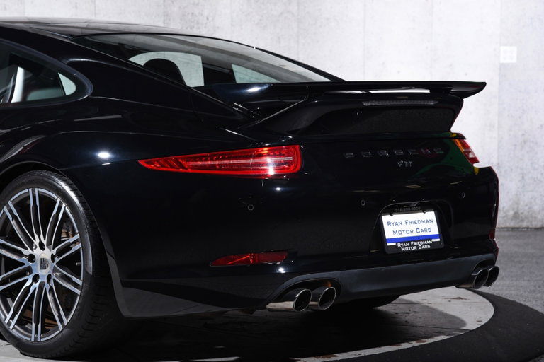 Porsche 991 Carrera 4 Black Edition