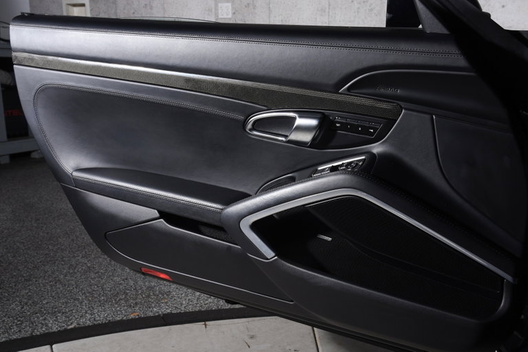 Porsche 991 Carrera 4 Black Edition
