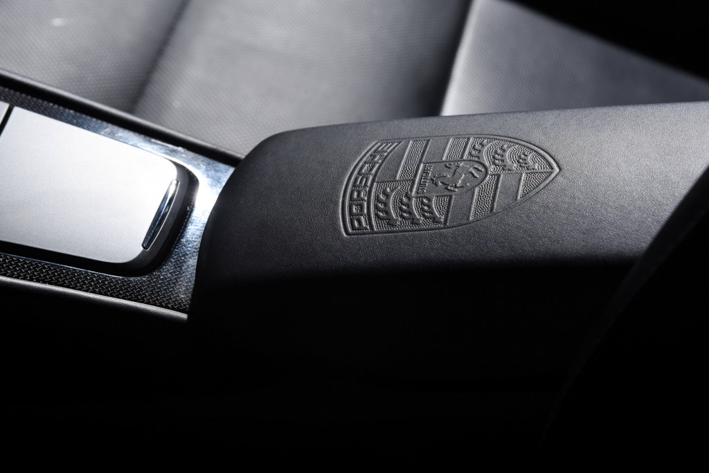 Porsche 991 Carrera 4 Black Edition