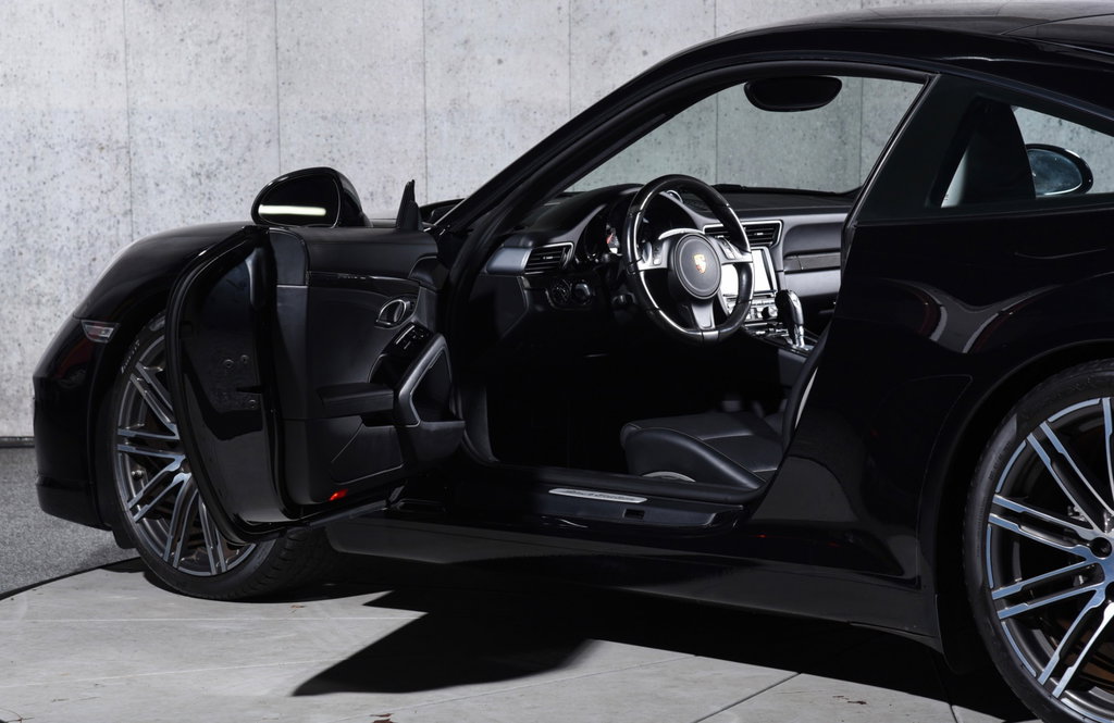 Porsche 991 Carrera 4 Black Edition