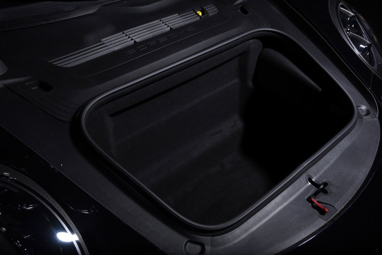 Porsche 991 Carrera 4 Black Edition