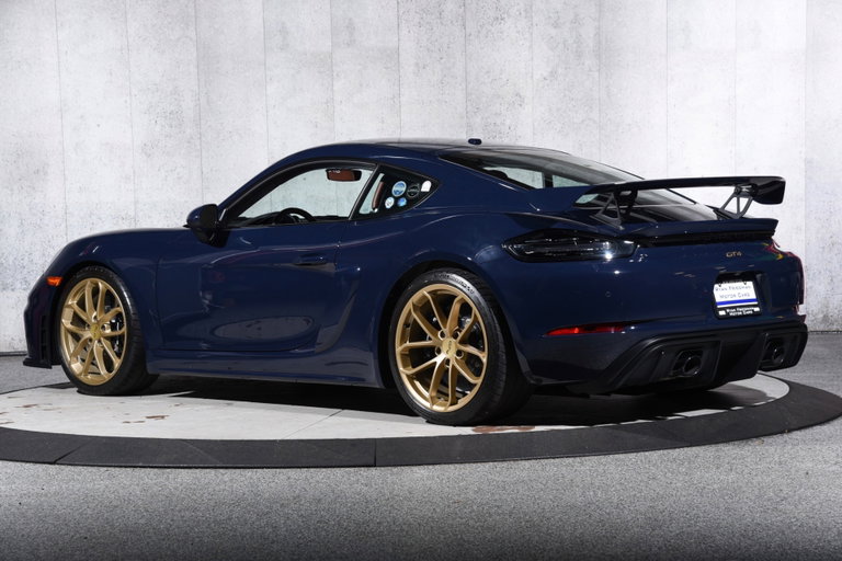Porsche 718 Cayman GT4