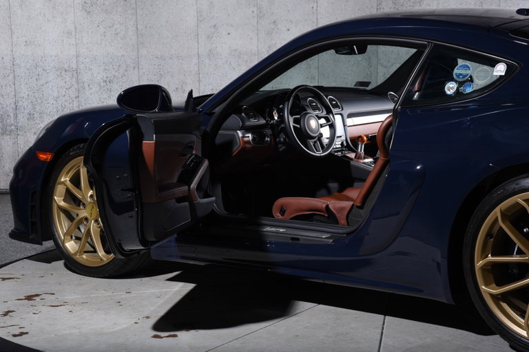 Porsche 718 Cayman GT4
