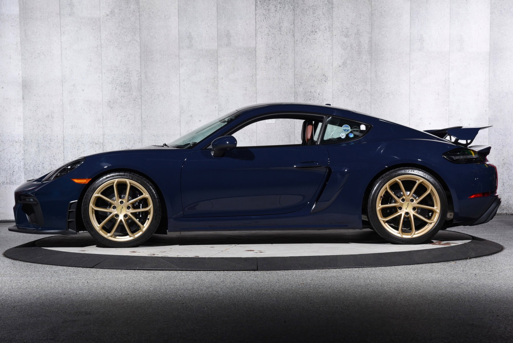 Porsche 718 Cayman GT4 2023 - elferspot.com - Marketplace for