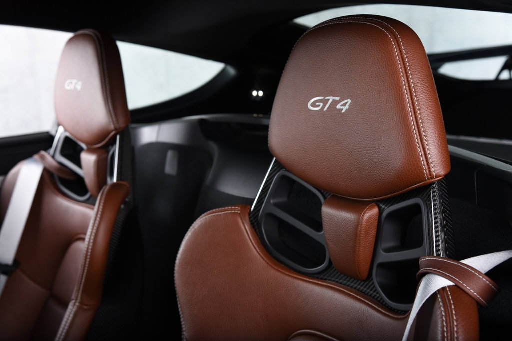 Porsche 718 Cayman GT4