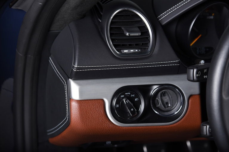 Porsche 718 Cayman GT4