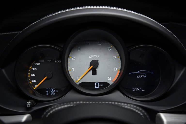 Porsche 718 Cayman GT4