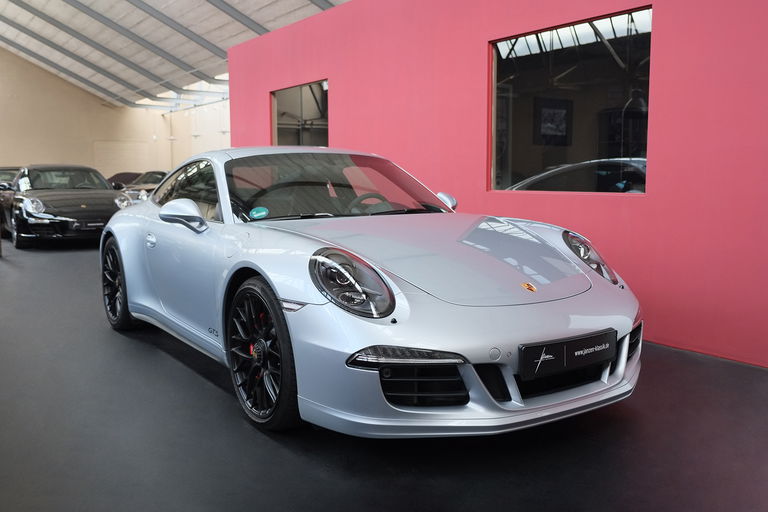 Porsche 991 Carrera GTS