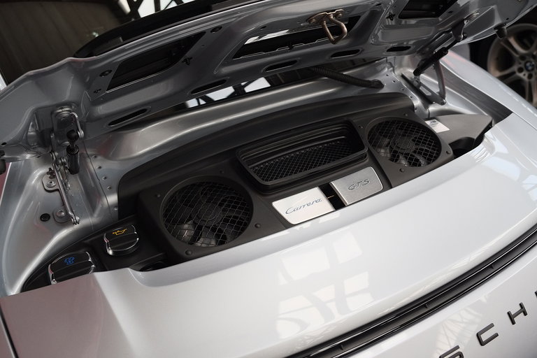 Porsche 991 Carrera GTS