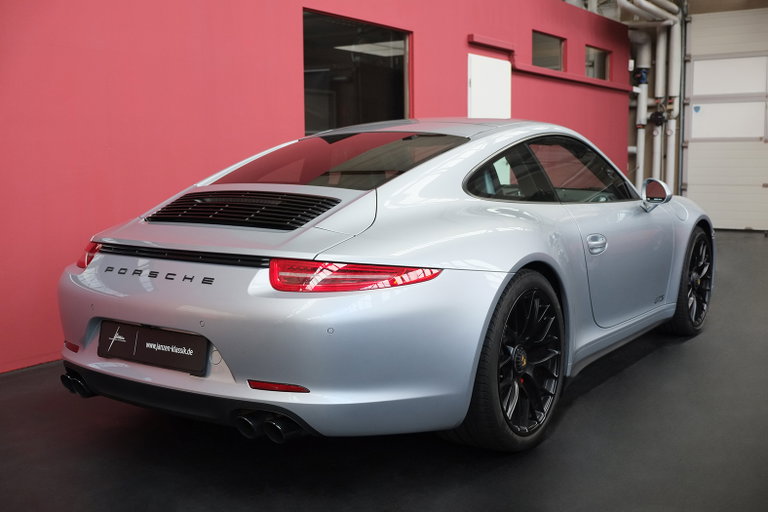 Porsche 991 Carrera GTS