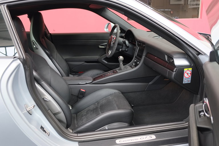 Porsche 991 Carrera GTS
