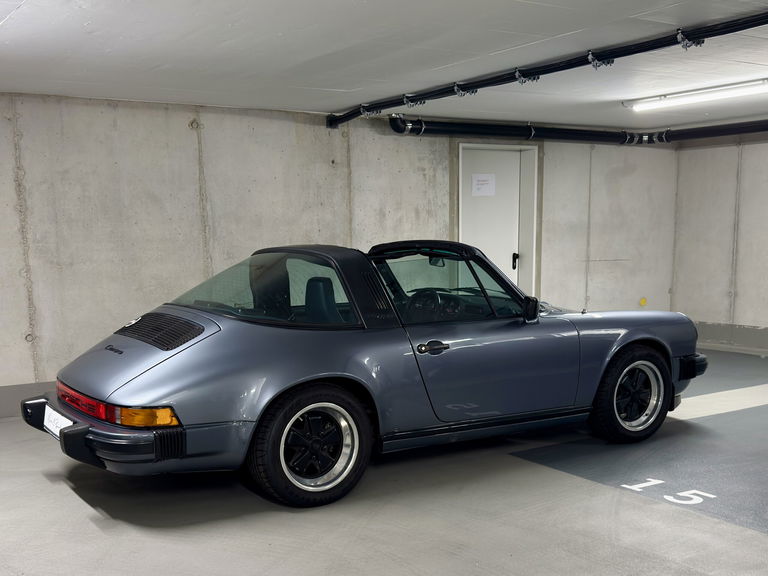 Porsche 911 Carrera 3.2