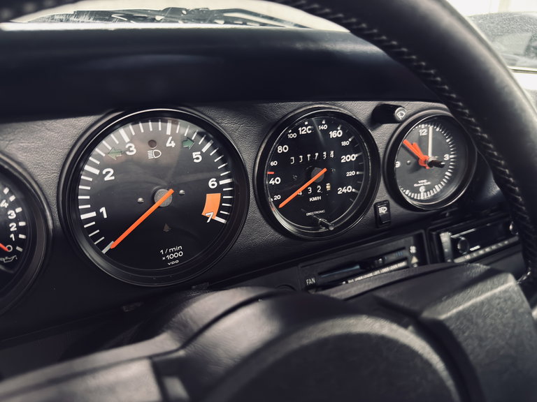 Porsche 911 Carrera 3.2