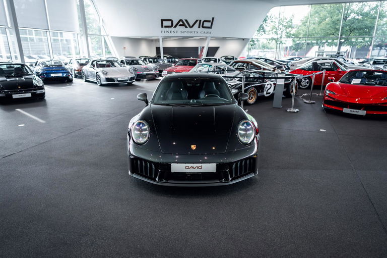 Porsche 992.2 Carrera GTS