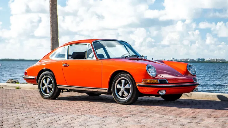 Porsche 911 S (F-Modell)